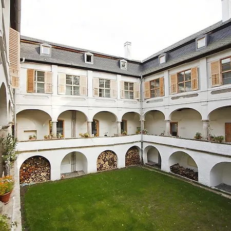 Chateau Trebesice Hotel 4*