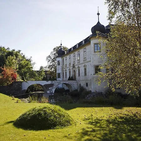 Chateau Trebesice Kutna Hora