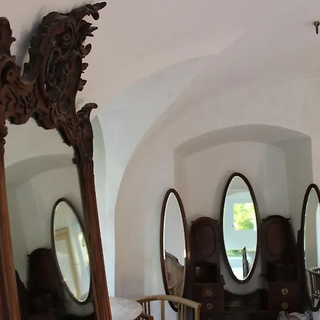 Chateau Trebesice Hotel 4*