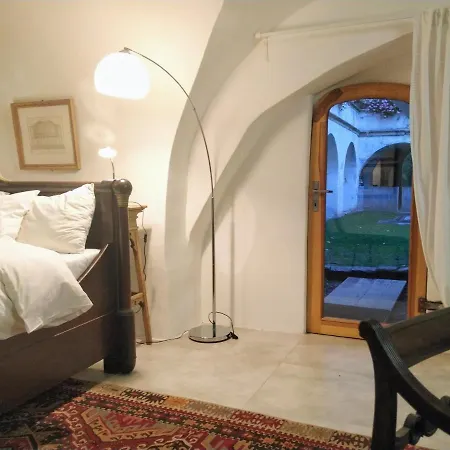 Chateau Trebesice فندق كوتنا هورا