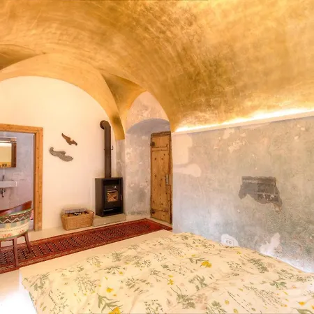 Chateau Trebesice 4* كوتنا هورا